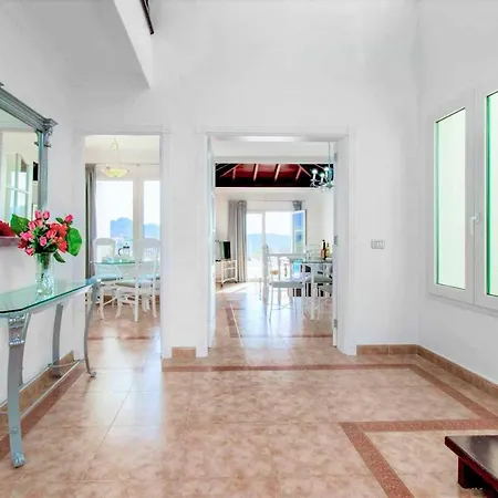 Vila Pandora Chayofa